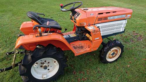 Kubota B1200